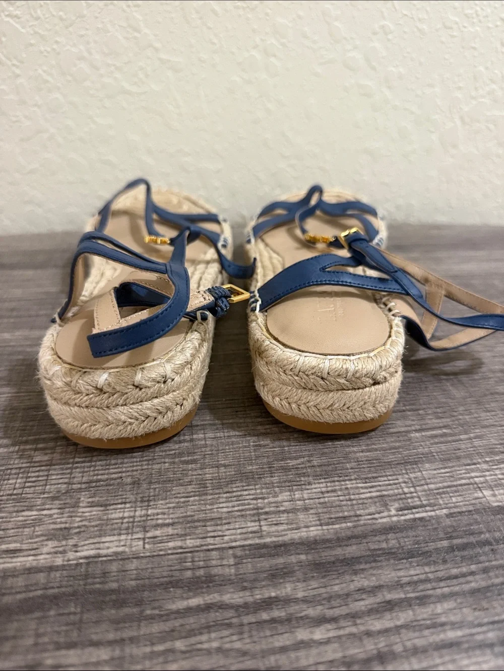 N/A stylish blue